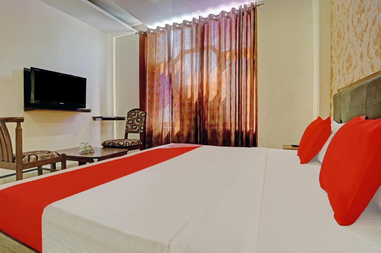 Oyo 74073 Hotel Abhishek Ludhiana Exterior foto